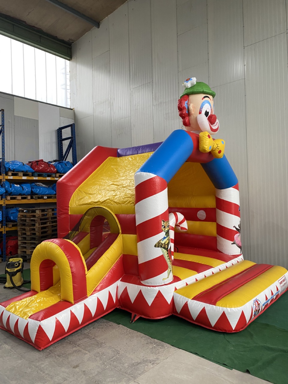 Hüpfburg „Zirkus-Clown“ (IPS System) - huepfburgen-verleih-leipzig